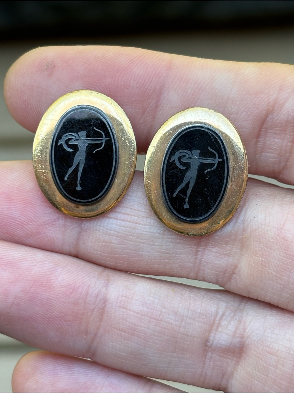 Vintage Gold-Tone Oval Black Inlay Archer Motif | Sagittarius Cuff Links